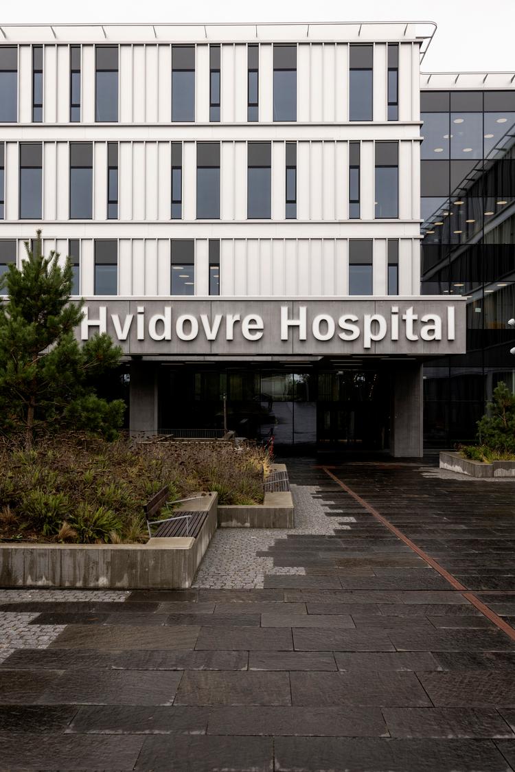 endelig-kom-dagslyset-til-danmarks-mest-introverte-hospital